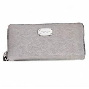 Michael Kors Large Jet Set Continental zip around travel wallet dove gray